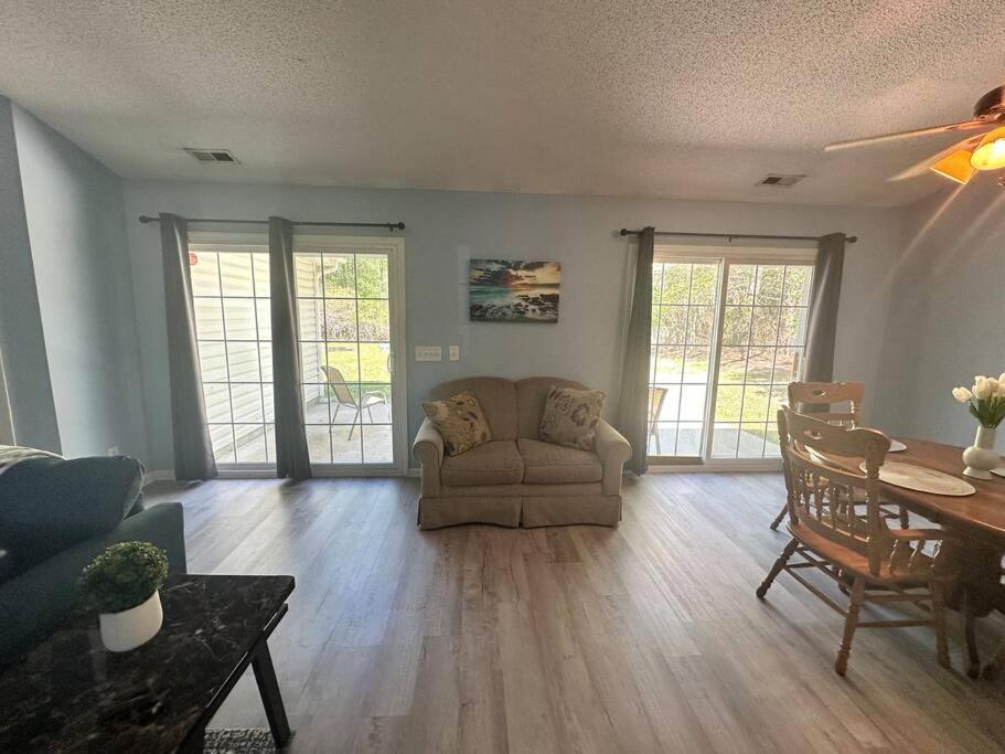 Vila Adorable 3Br/2Ba W/ Garage 2Min Walk Ecu Health Greenville Exteriér fotografie