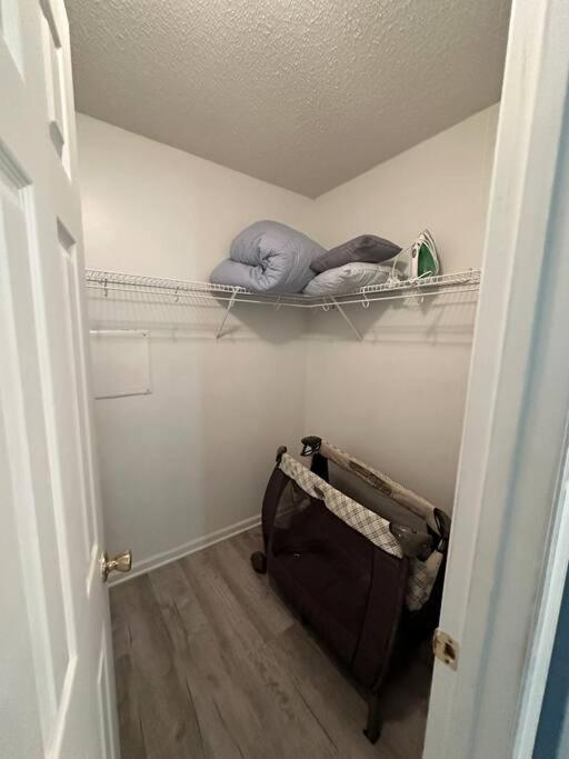 Vila Adorable 3Br/2Ba W/ Garage 2Min Walk Ecu Health Greenville Exteriér fotografie
