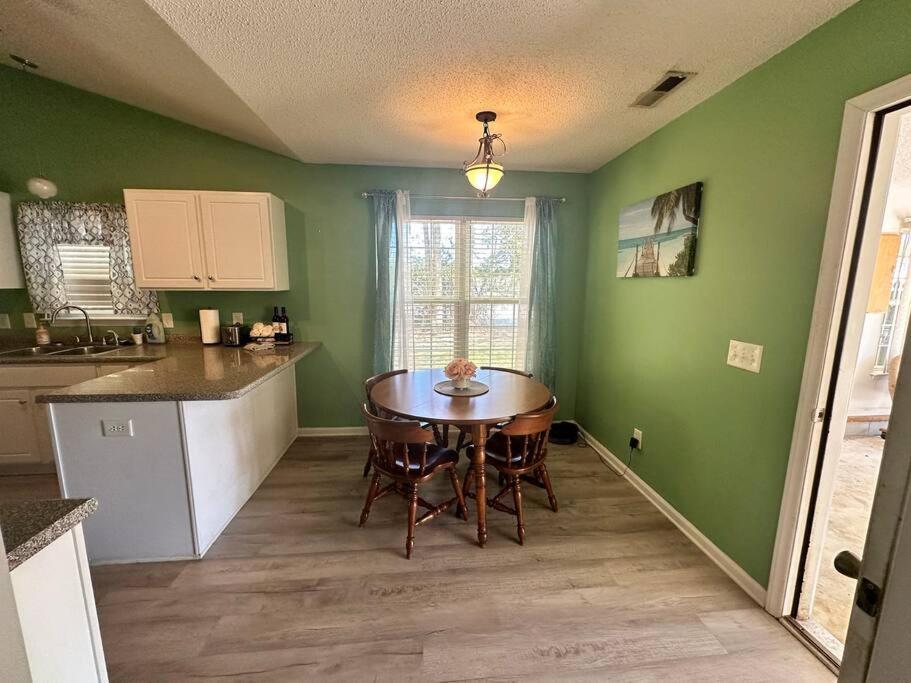Vila Adorable 3Br/2Ba W/ Garage 2Min Walk Ecu Health Greenville Exteriér fotografie