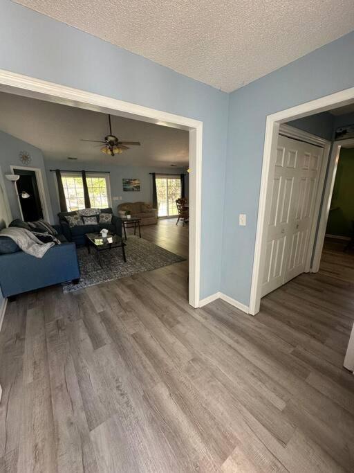 Vila Adorable 3Br/2Ba W/ Garage 2Min Walk Ecu Health Greenville Exteriér fotografie